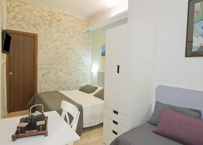 To Hotel Roma